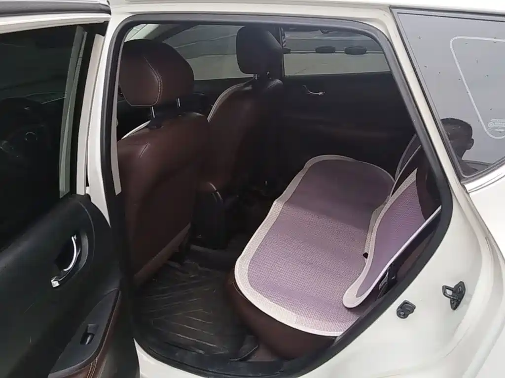Nissan Tiida — миниатюра 22