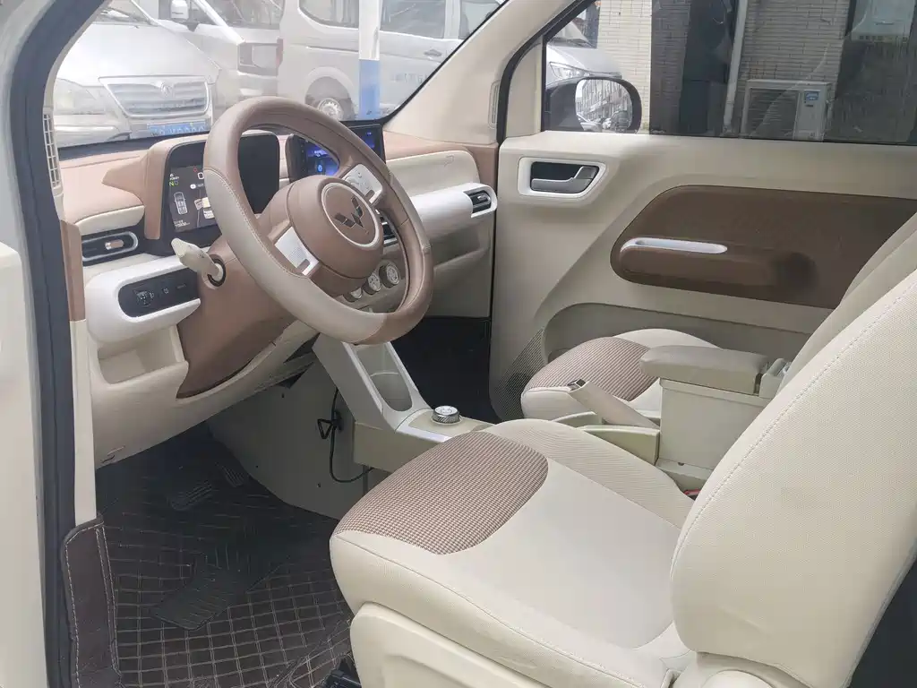 Wuling MINIEV — миниатюра 4