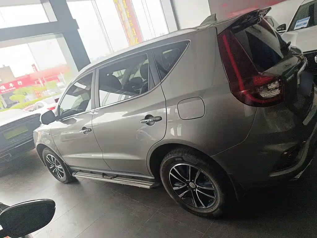 Geely Vision X6 — миниатюра 5