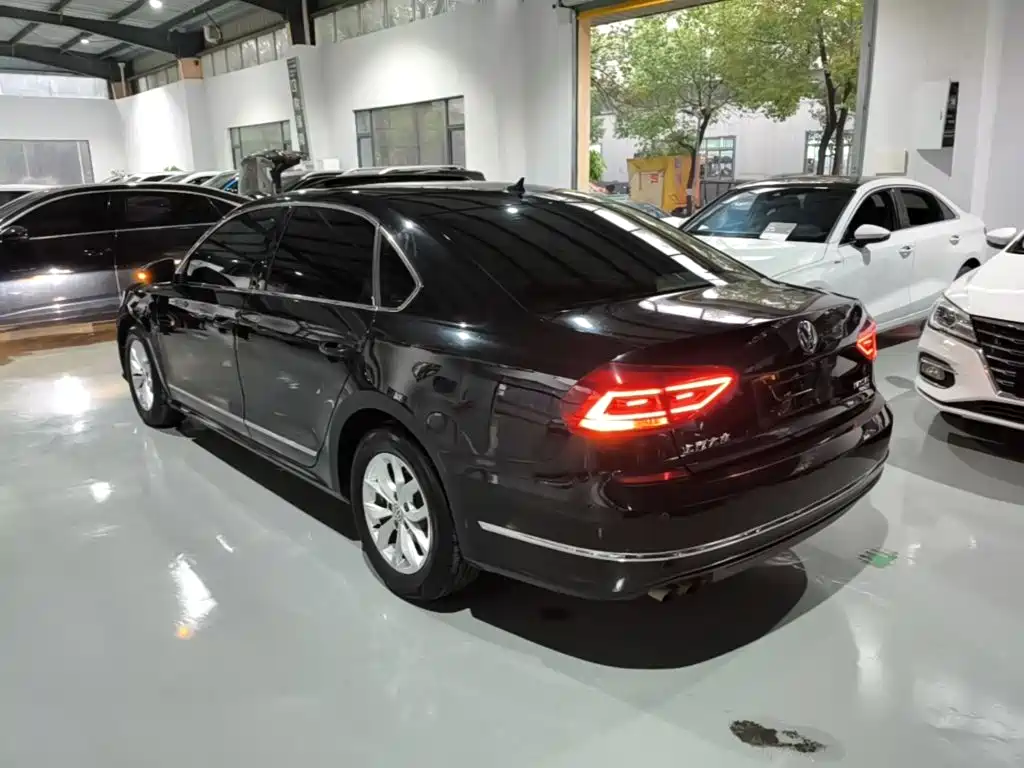 Volkswagen Passat — миниатюра 5