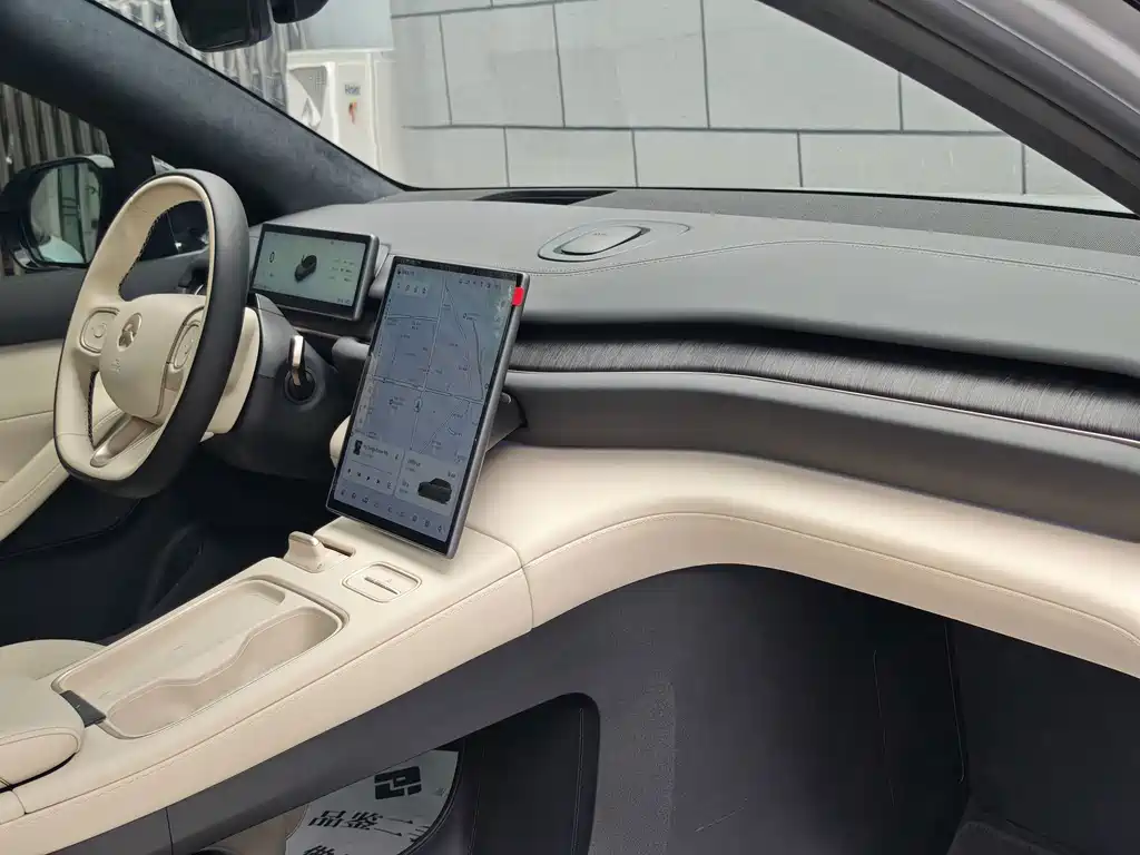 NIO ES6 — миниатюра 7