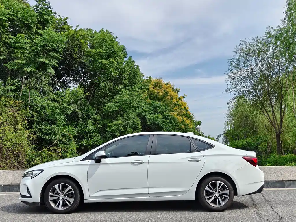Buick Verano — миниатюра 3