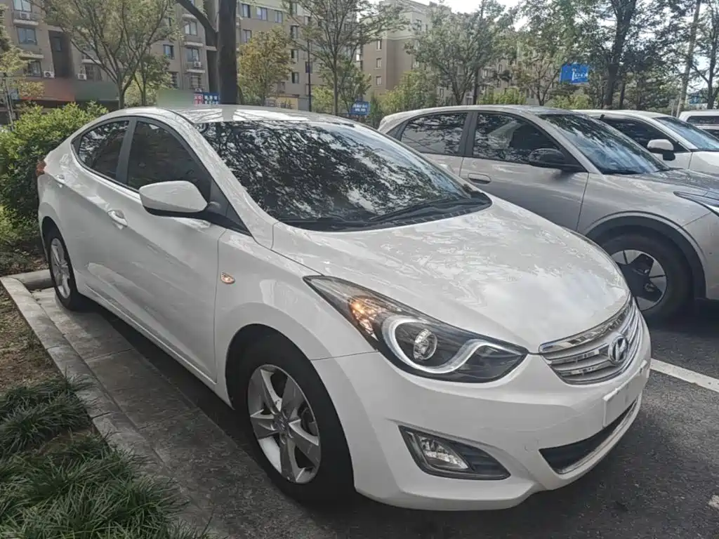 Hyundai Elantra Langdong — миниатюра 4