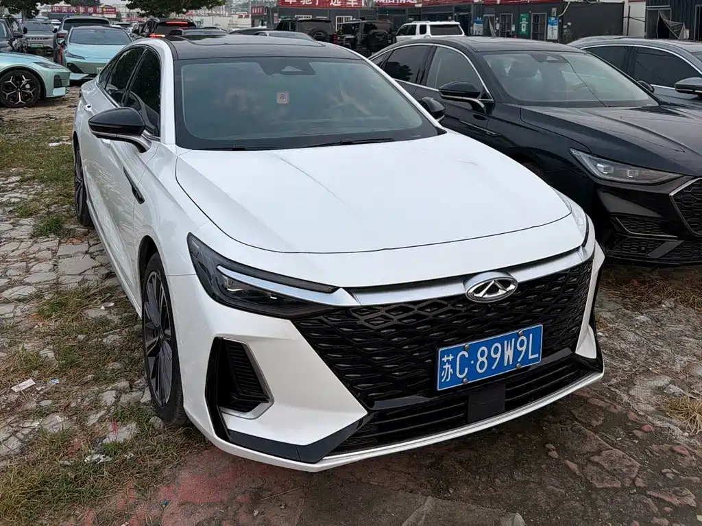 Chery Arrizo 8