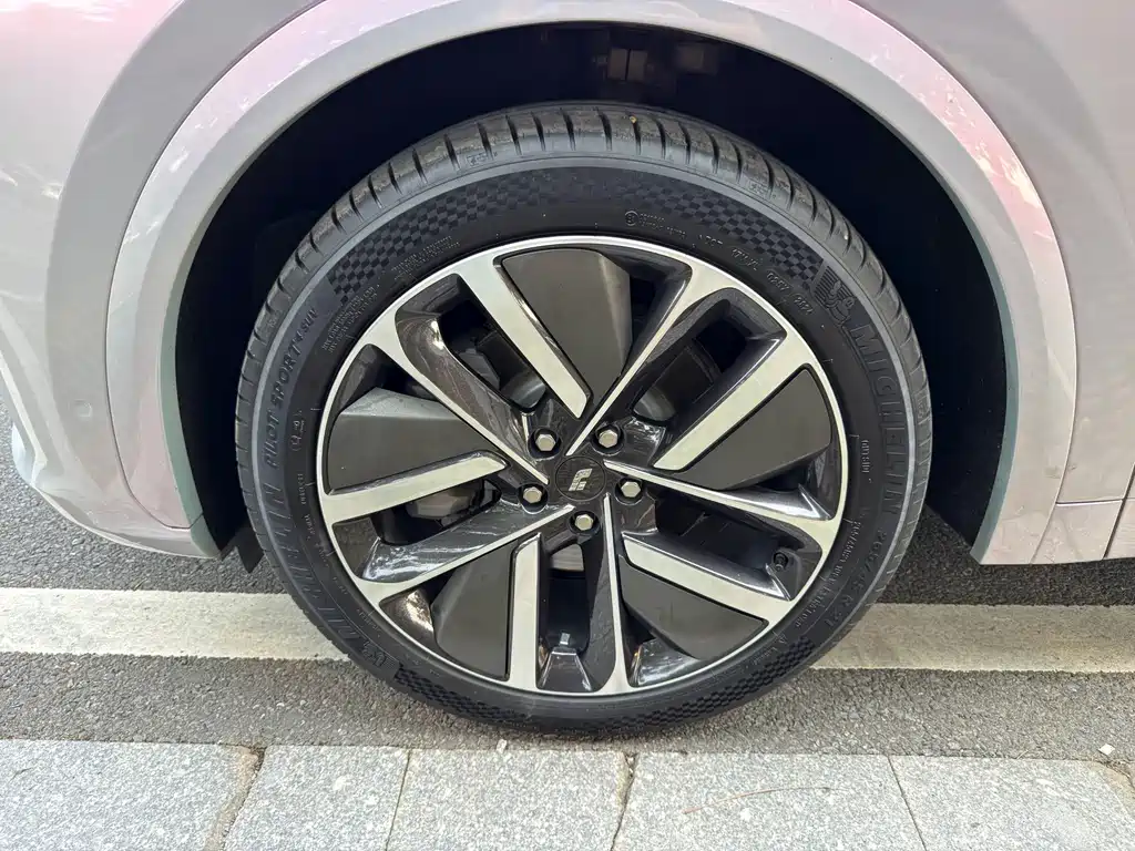 Li Auto Li L7 — миниатюра 9