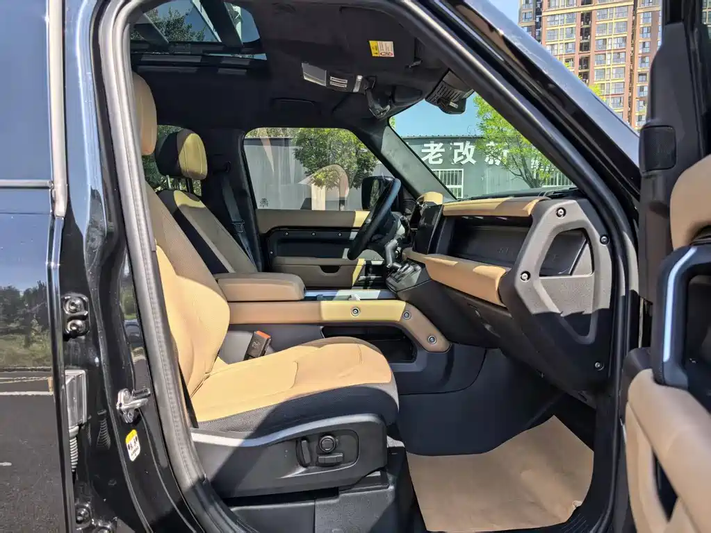 Land Rover Defender — миниатюра 29