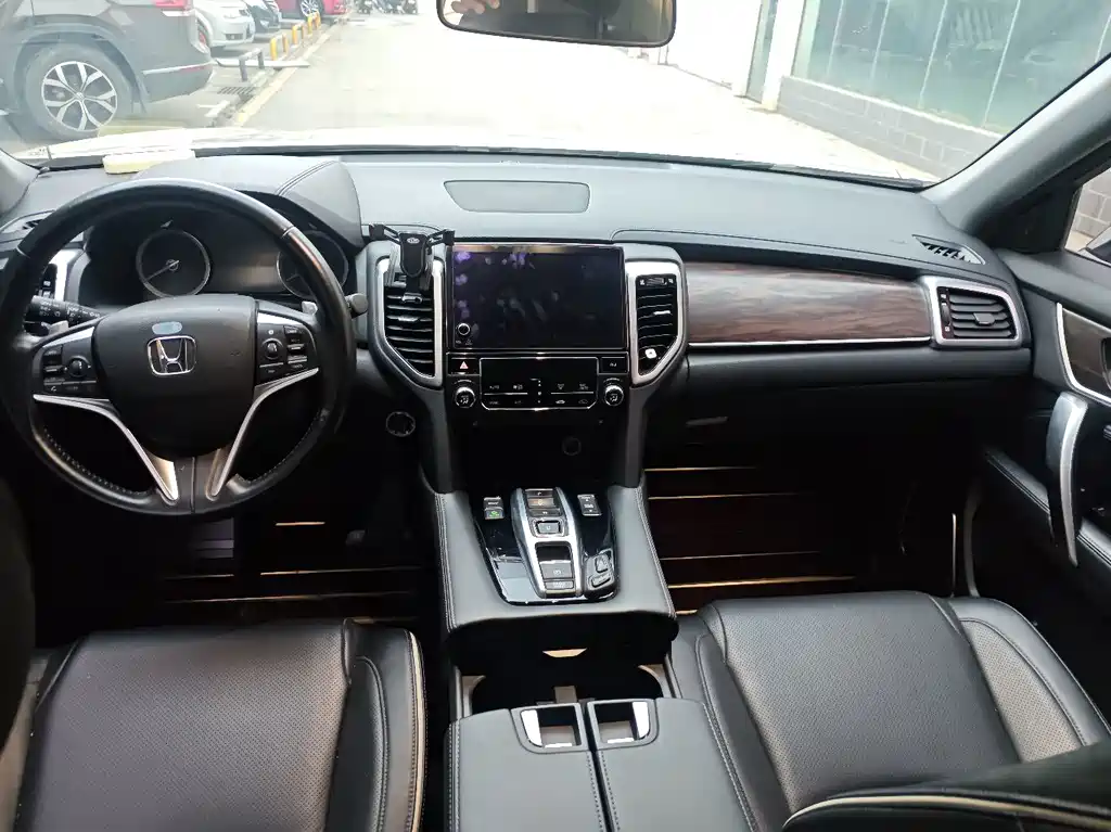 Honda UR-V — миниатюра 7