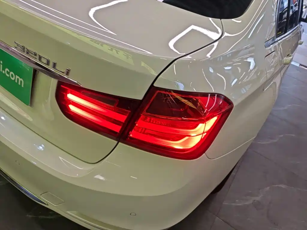 BMW 3 Series — миниатюра 8