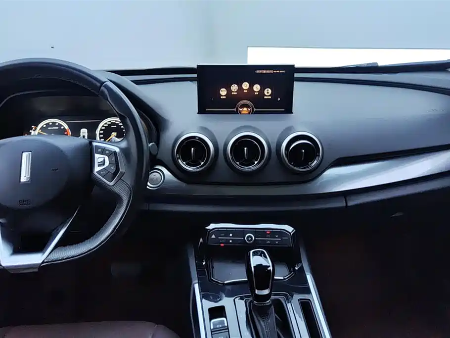 WEI PAI WEI BRAND VV7