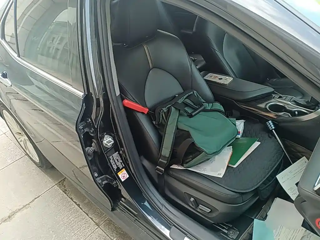 Toyota Camry — миниатюра 25