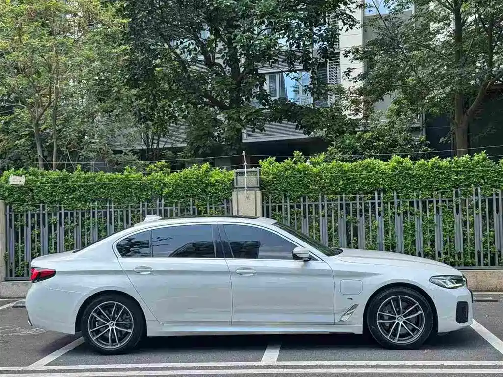 BMW 5 Series 5 2021 535Le M Sport