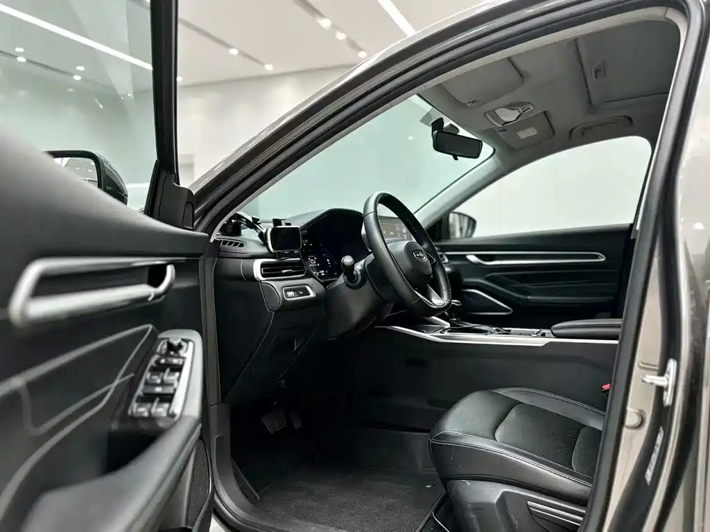 Geely Emgrand — миниатюра 4