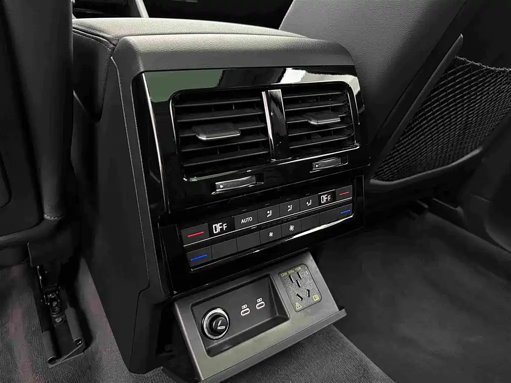 Volkswagen Touareg New Energy — миниатюра 24