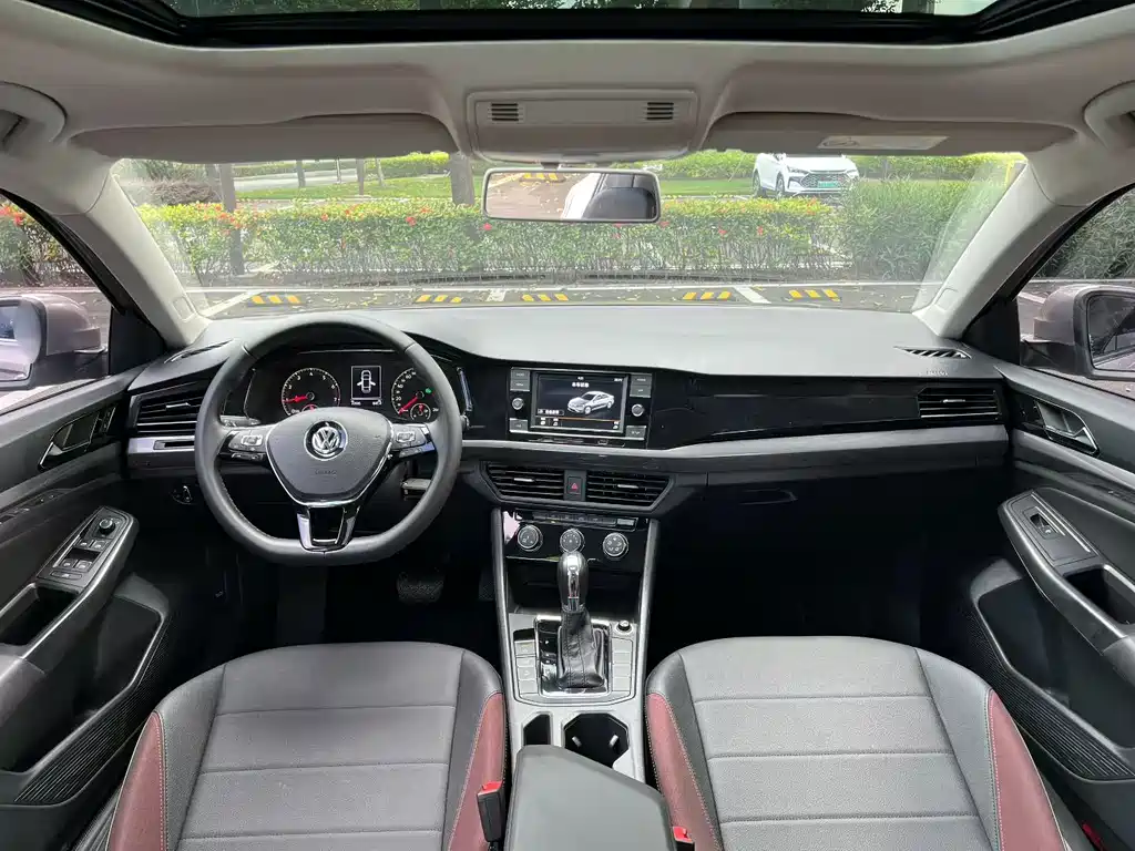 Volkswagen Bora 2020 1.5L AT Comfort