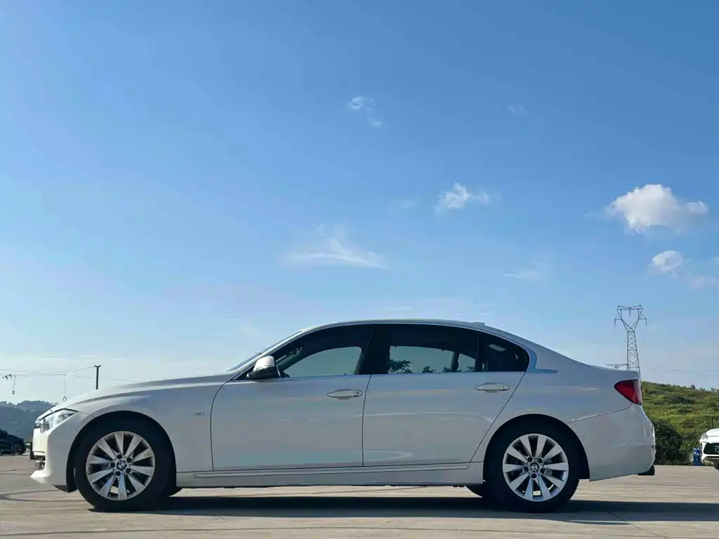 BMW 3 Series — миниатюра 4