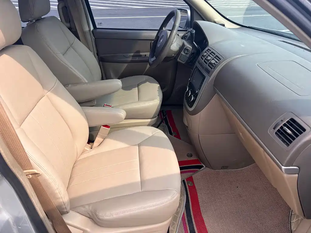 Buick GL8 — миниатюра 7