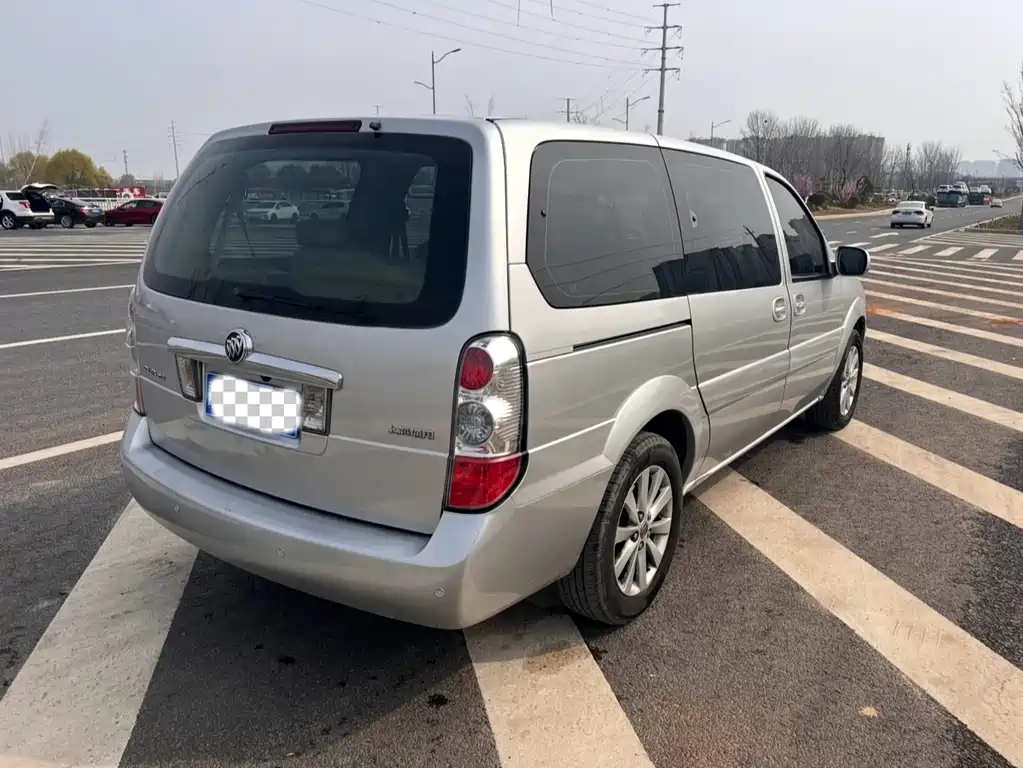 Buick GL8 — миниатюра 12