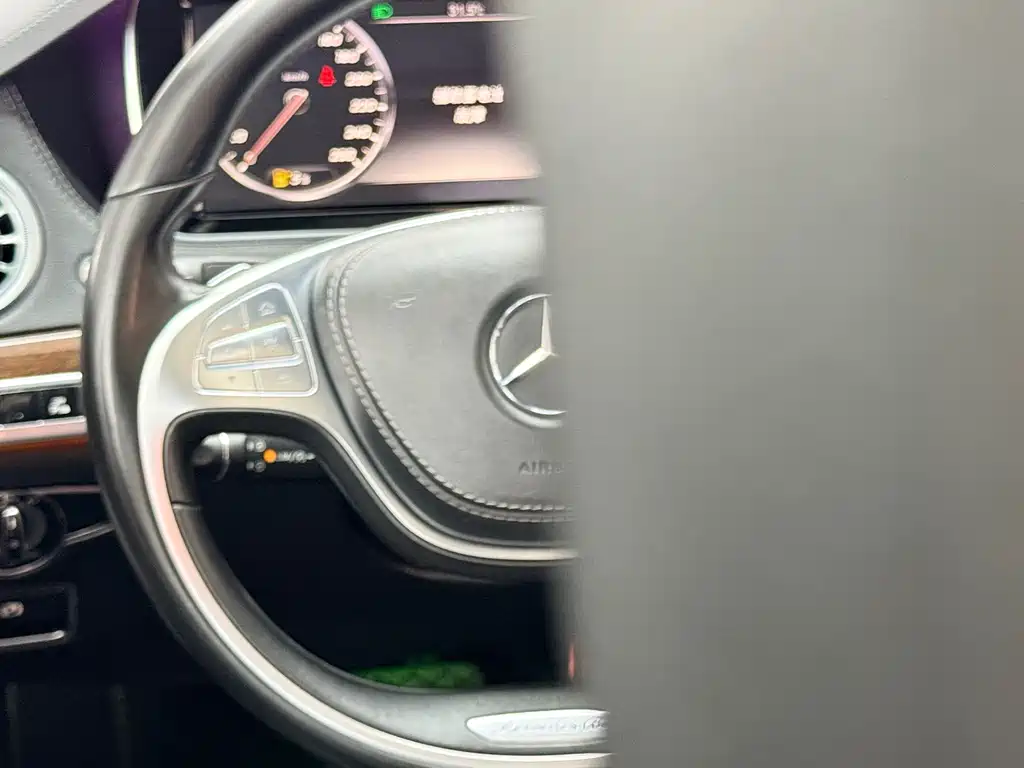 Mercedes-Benz S-Class — миниатюра 11