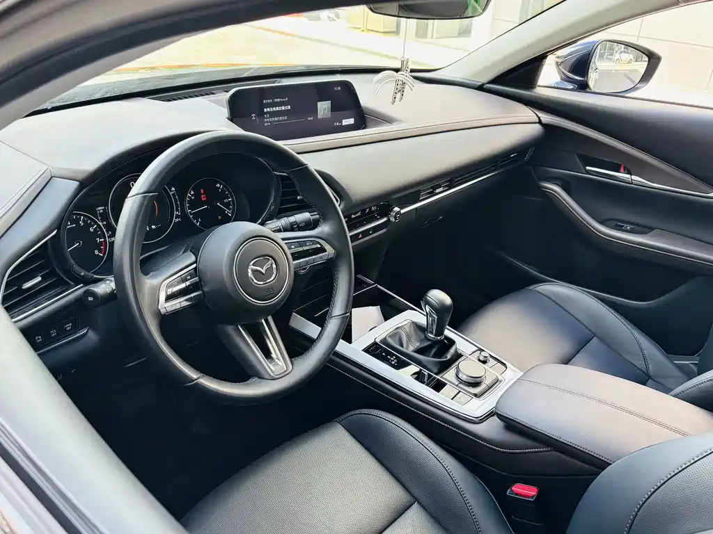 Mazda CX-30 — миниатюра 17