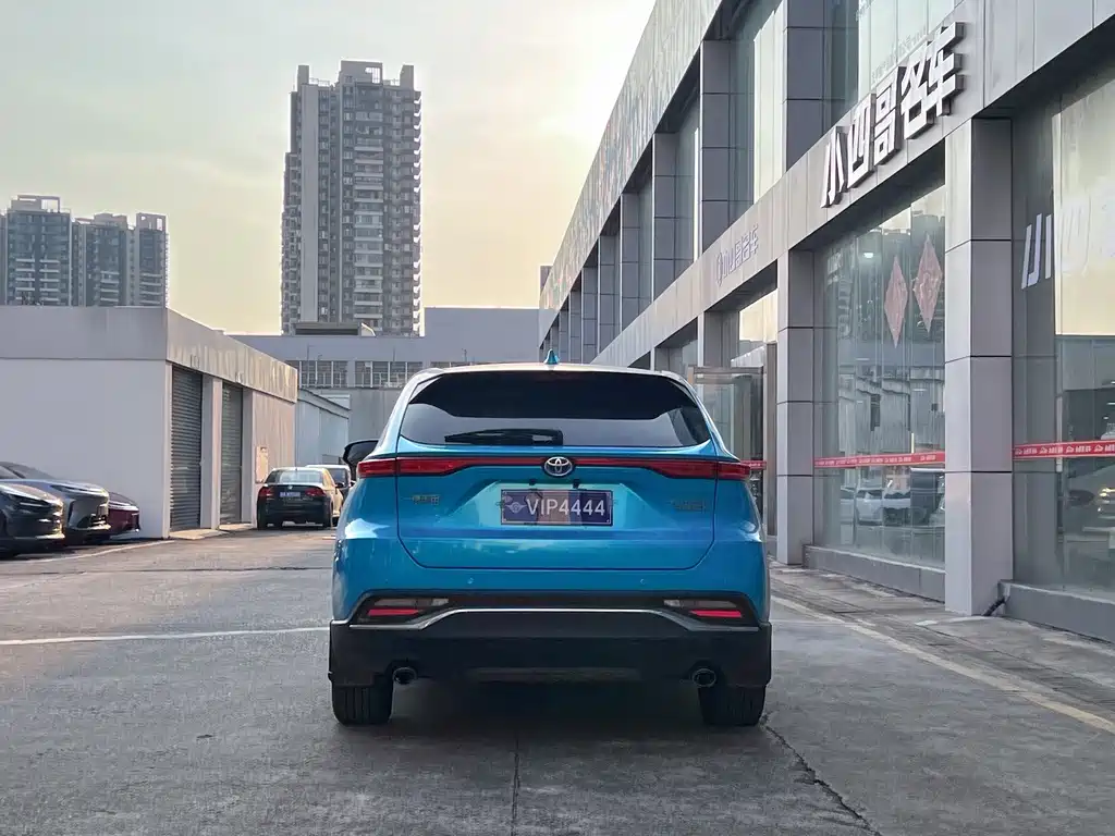 Toyota Harrier — миниатюра 5