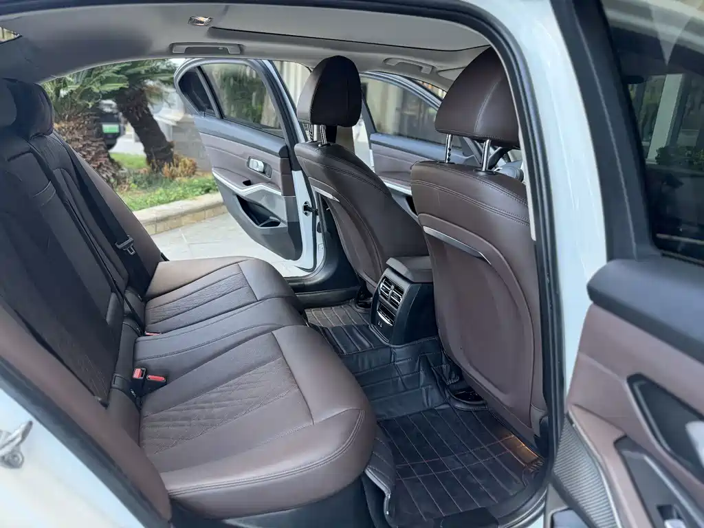 BMW i3 — миниатюра 6