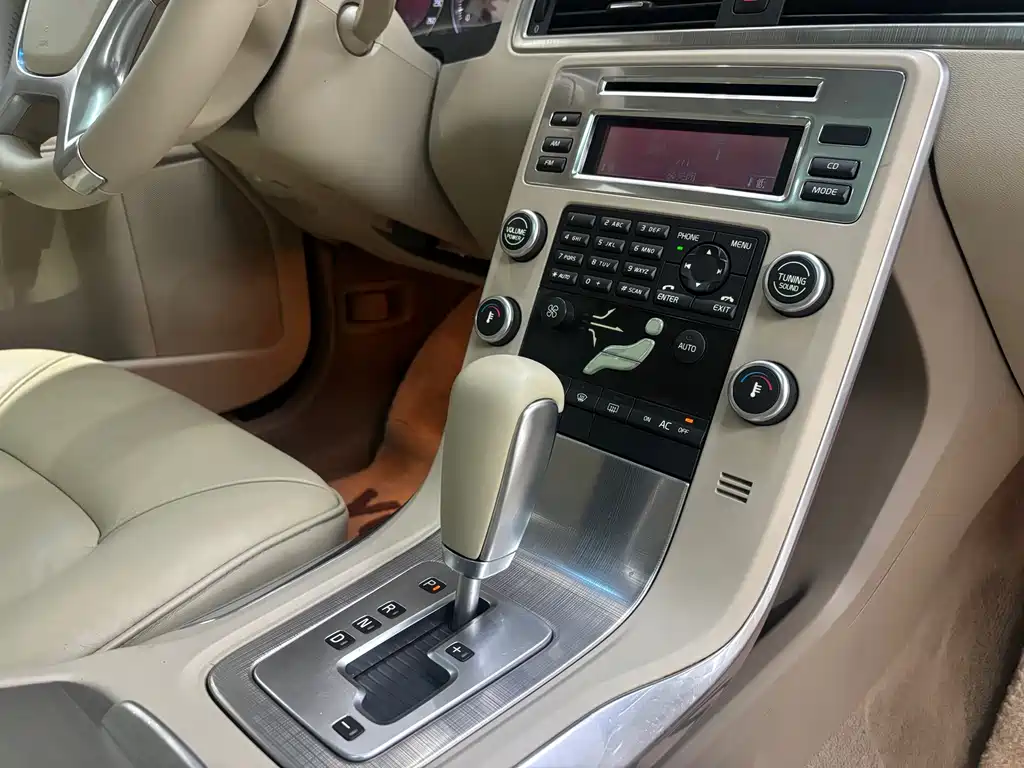 Volvo S80L — миниатюра 10