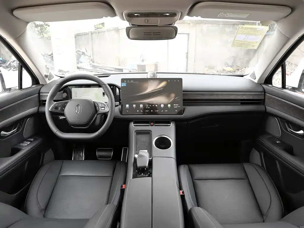 AITO ASK THE WORLD M5