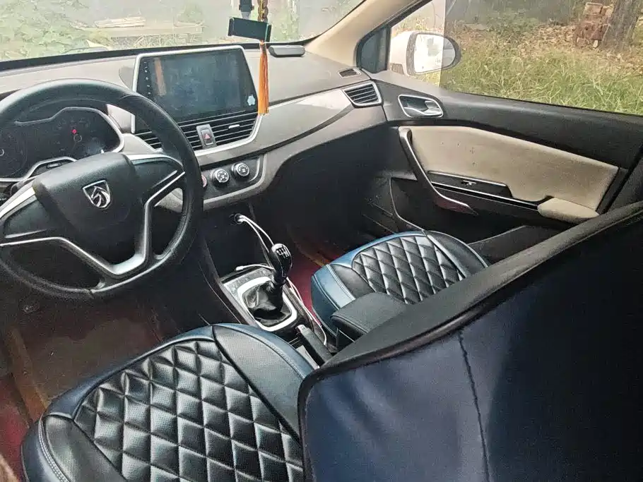 Baojun 310W — миниатюра 12