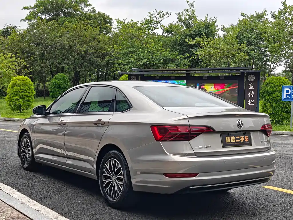 Volkswagen Sagitar — миниатюра 4