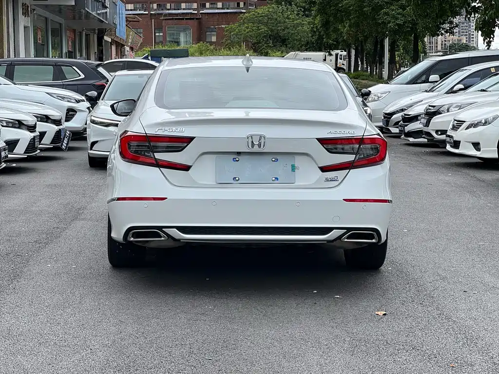 Honda Accord — миниатюра 8