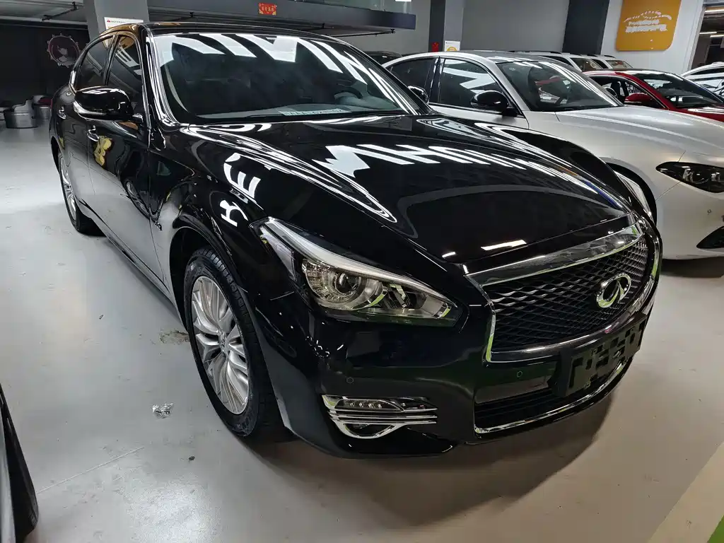 Infiniti Q70 — миниатюра 3