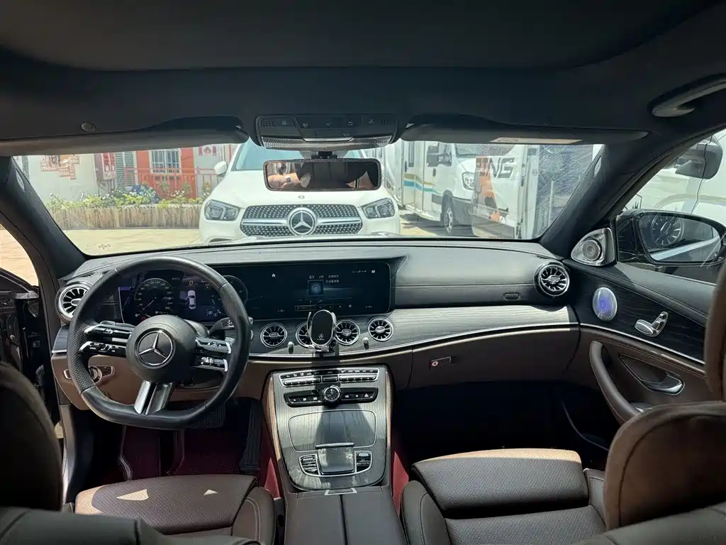Mercedes-Benz E-Class E 2023 E 260 L Sport
