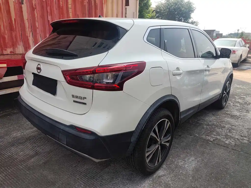 Nissan Qashqai — миниатюра 7
