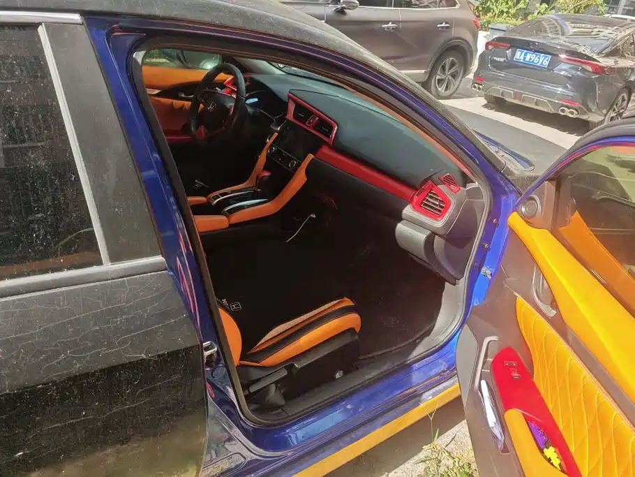 Honda Civic — миниатюра 8
