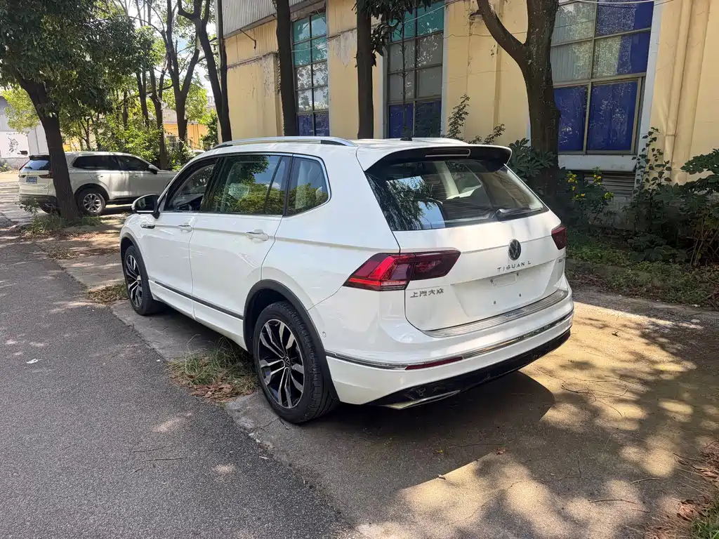 Volkswagen Tiguan L — миниатюра 8