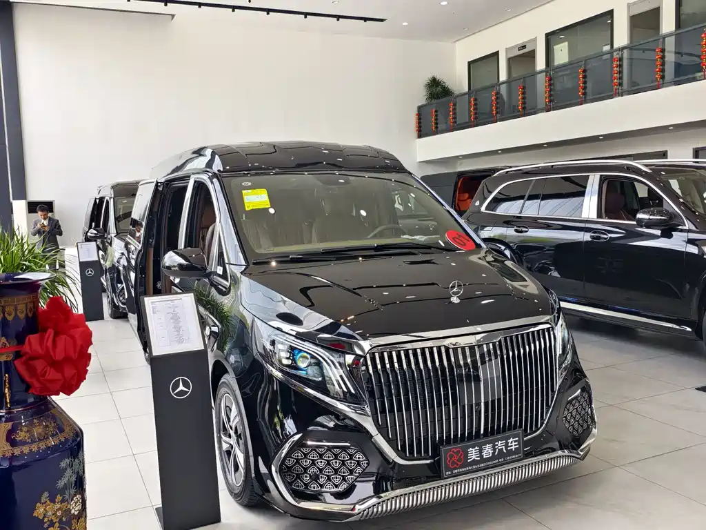 Mercedes-Benz Vito 2024 2.0T 7 мест