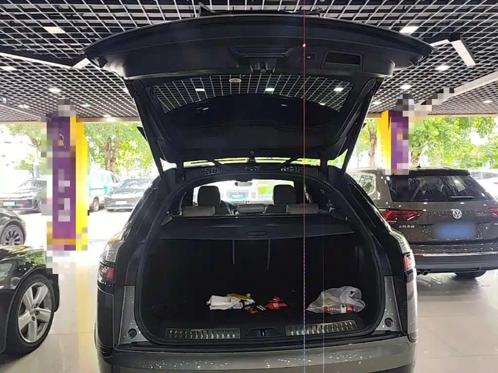 Land Rover Velar — миниатюра 19