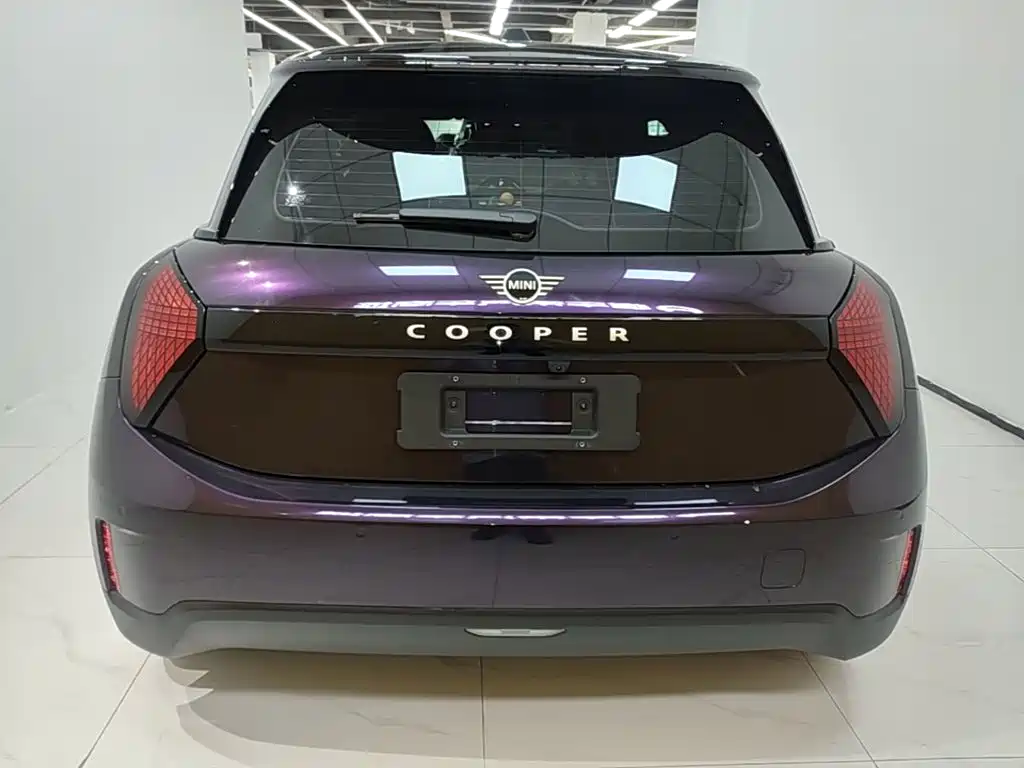 MINI MINI COOPER EV — миниатюра 6