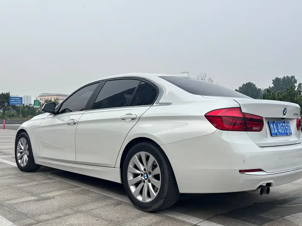 BMW 3 Series 3 2016 328Li Fashion
