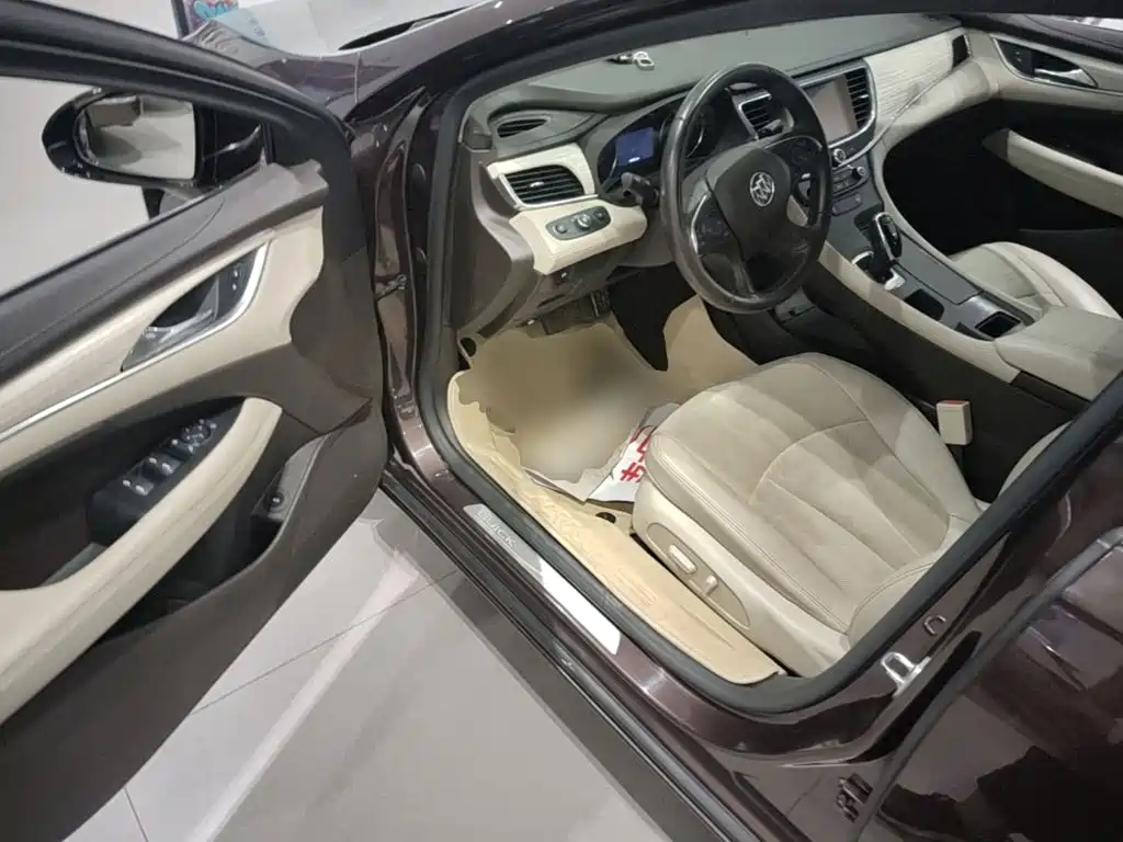 Buick LaCrosse — миниатюра 16