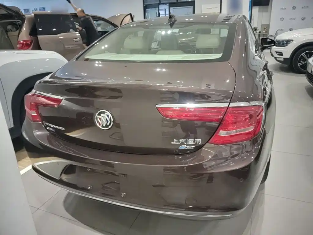 Buick LaCrosse — миниатюра 6