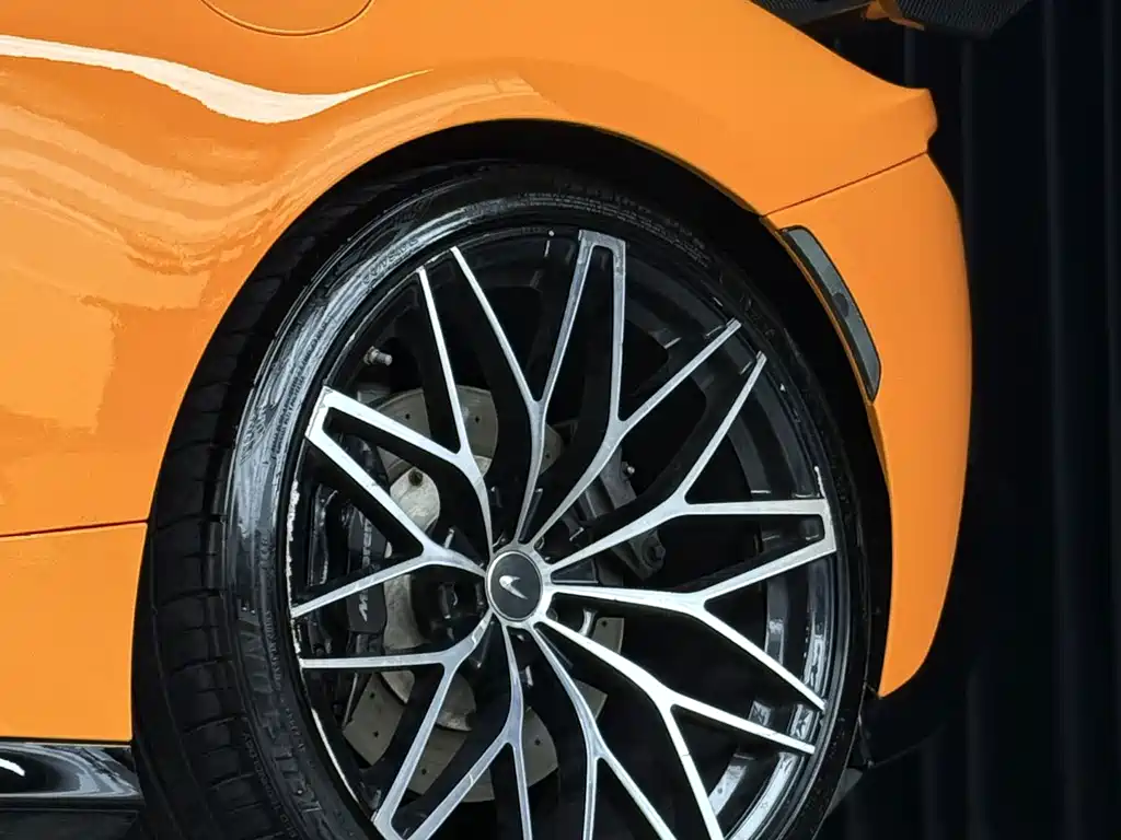 McLaren GT — миниатюра 6