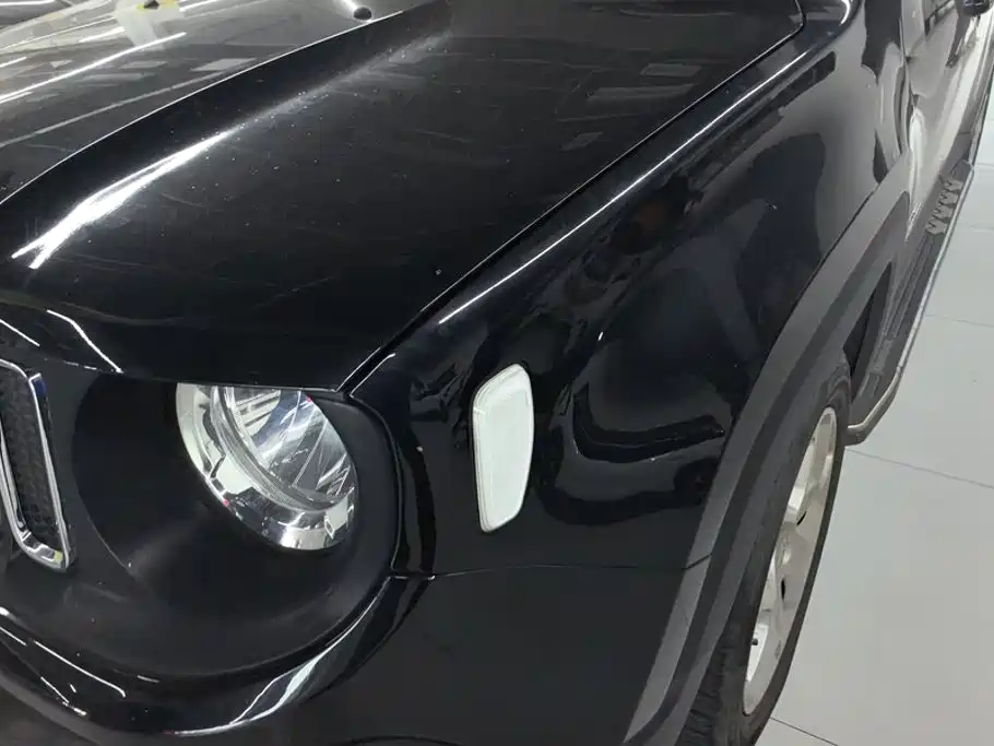 Jeep Renegade — миниатюра 5