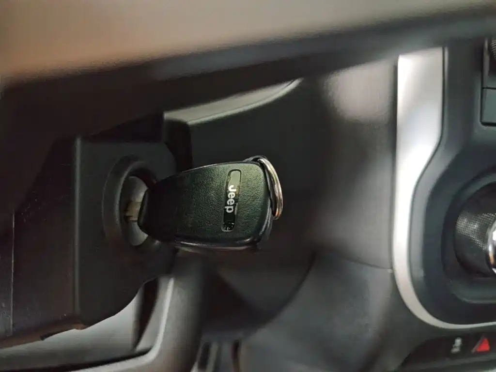 Jeep Compass (Import) — миниатюра 9