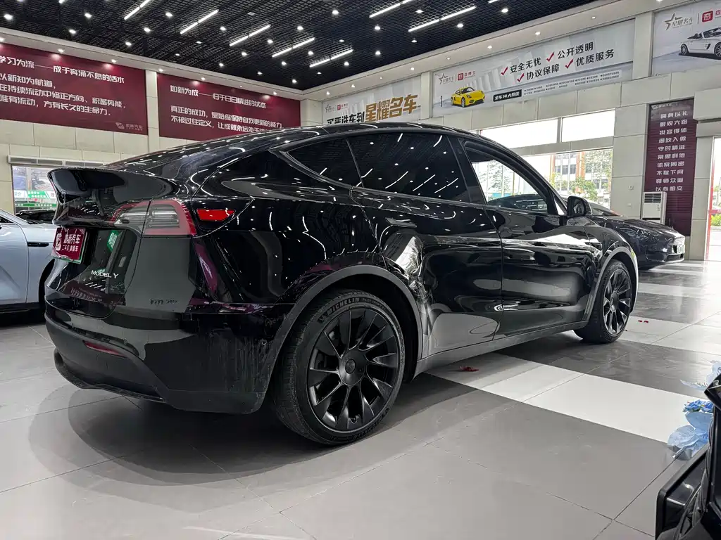 Tesla Model Y 2021 3D7