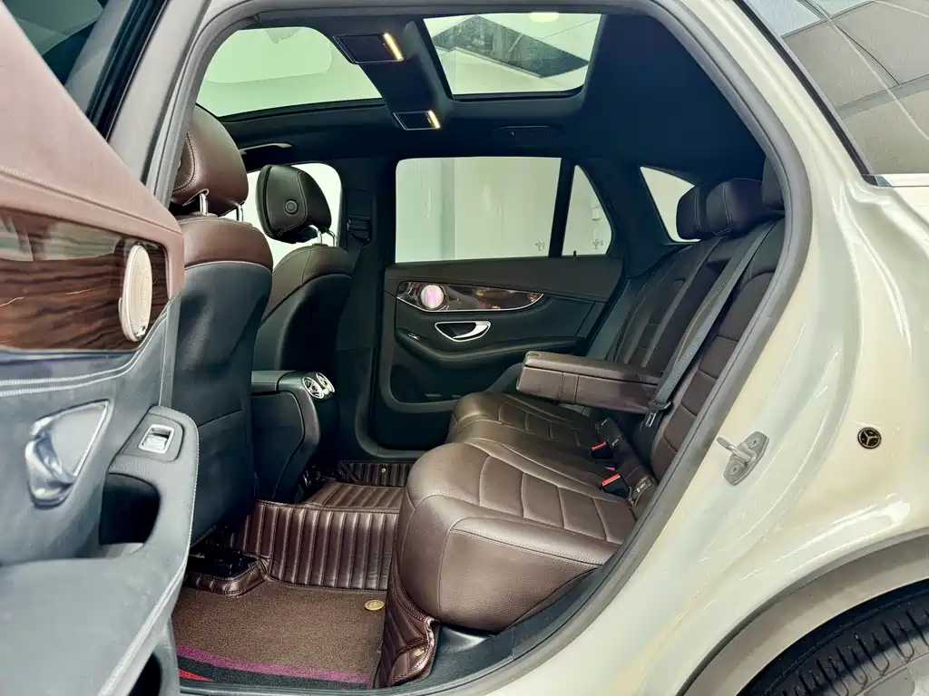 Mercedes-Benz GLC — миниатюра 10