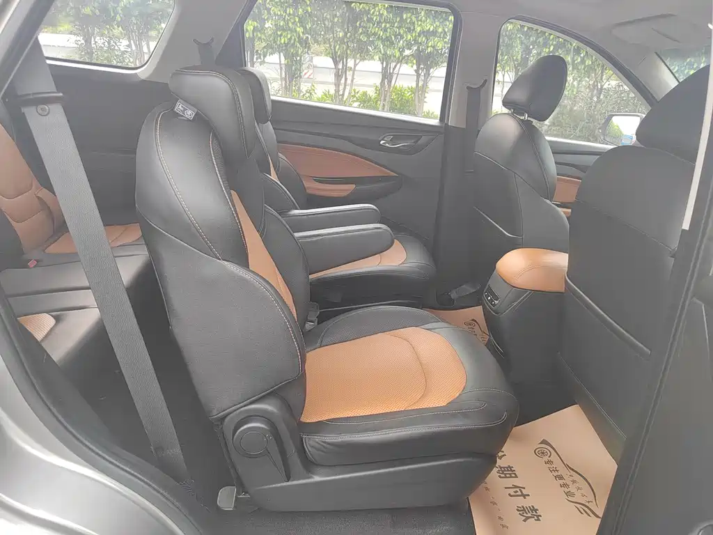 Wuling Hongguang S3 — миниатюра 17