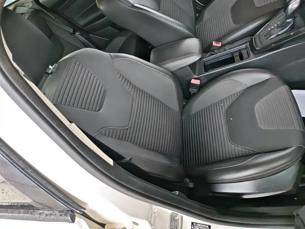 Ford Focus — миниатюра 25