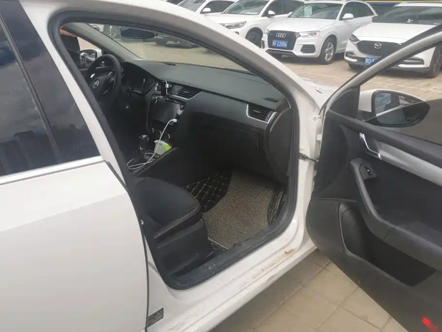 Skoda Octavia — миниатюра 8