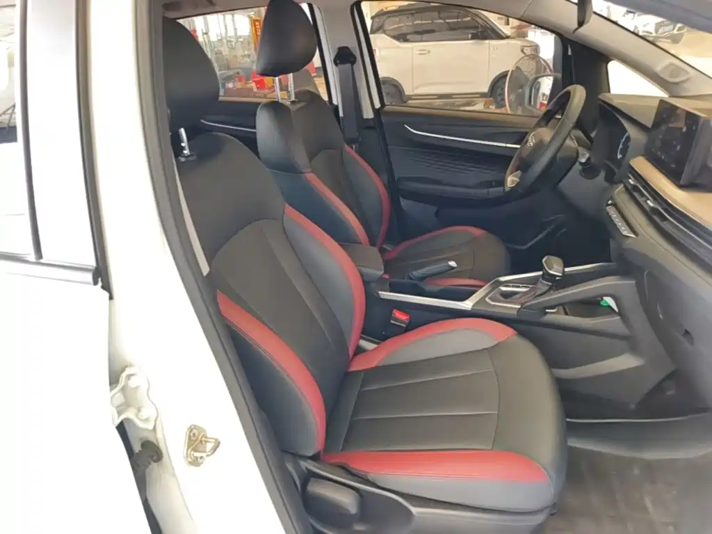 Geely Vision X3 — миниатюра 25
